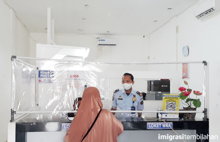 Minimalisir Penyebaran COVID-19, Kantor Imigrasi Tembilahan Modifikasi Ruang Pelayanan